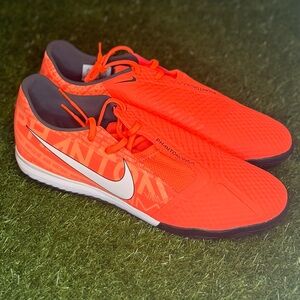 Nike Soccer Turf Cleats Sz 12 Men / 13.5 Women